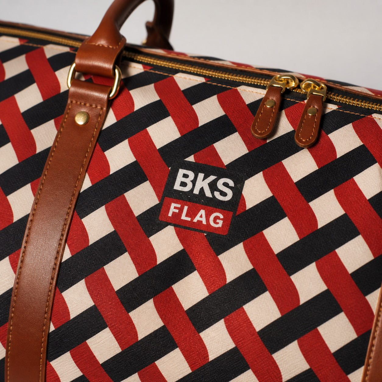 BKS Flag Wave™ Travel Bag 05_macro-detail-square