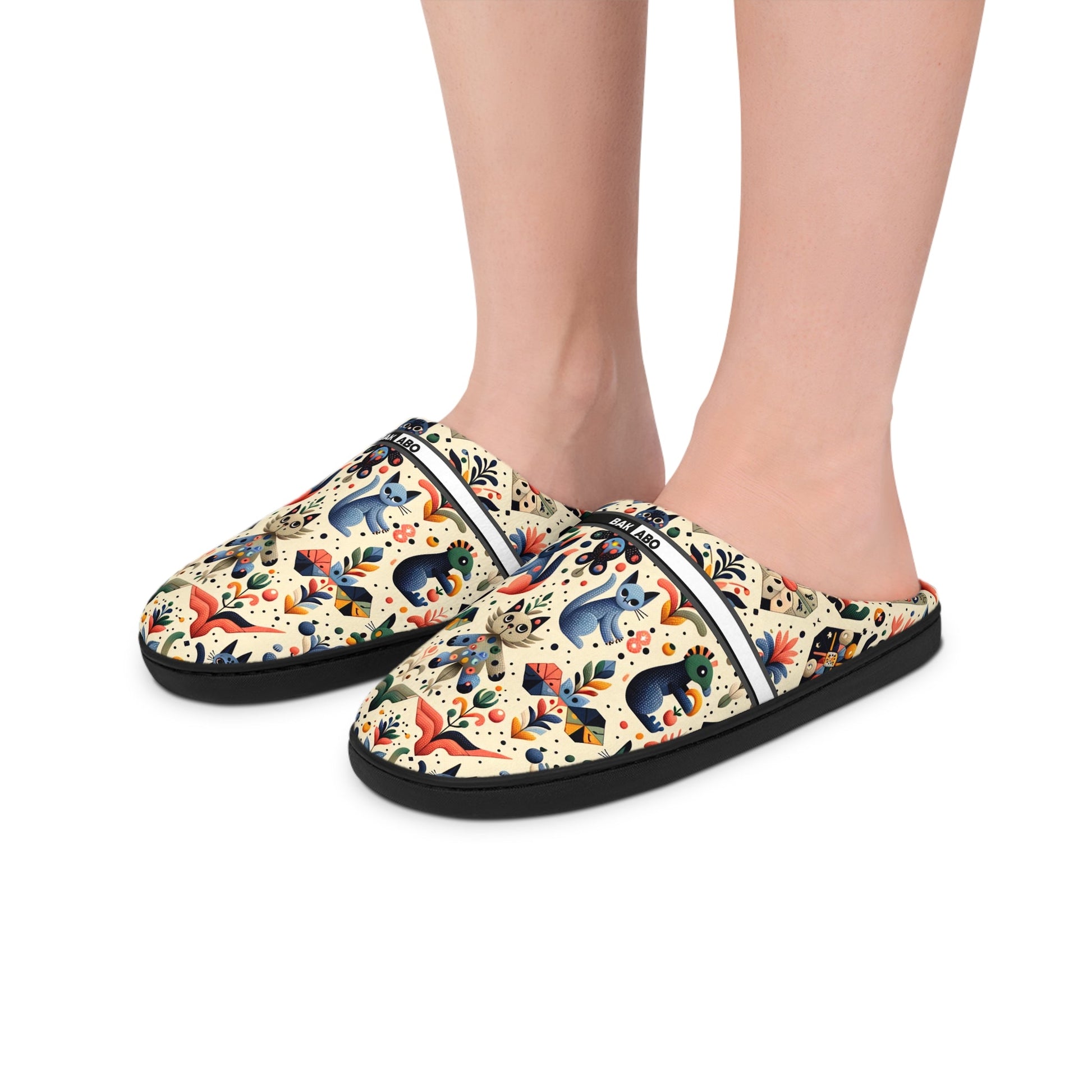 Folk Floral Women's Indoor Slippers — Cozy Patterned House Shoes BakAbo Studio BKS bakabo.club