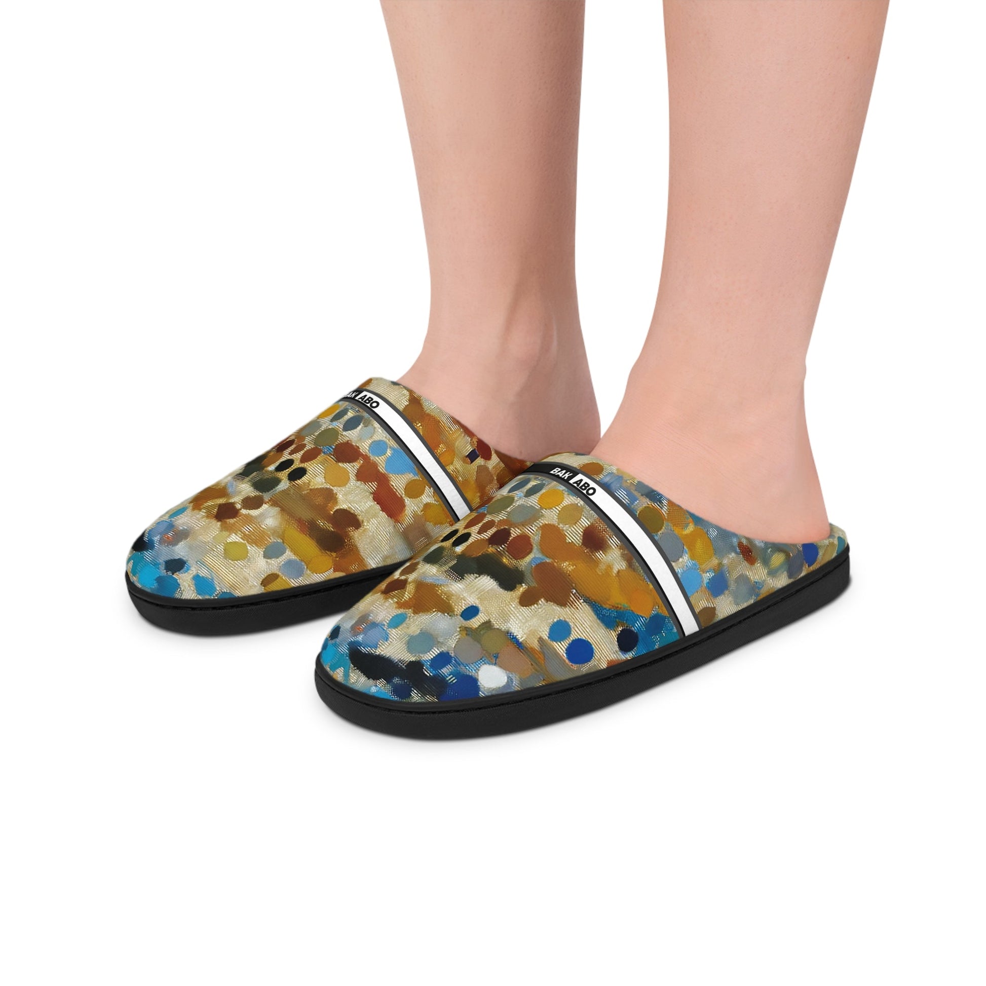 Abstract Dot-Print Indoor Slippers — Cozy Women's Slip-On House Shoes BakAbo Studio BKS bakabo.club