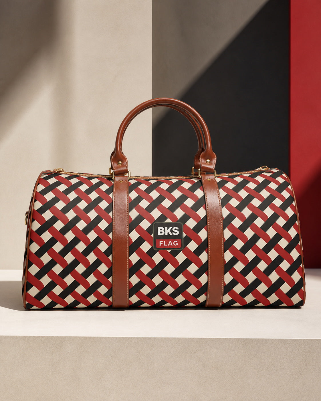 BKS Flag Wave™ Travel Bag 04_lifestyle-clean-4x5
