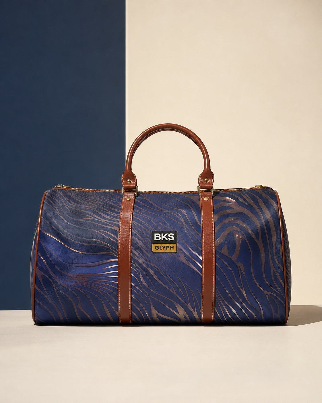 BKS Glyph Stride™ Travel Bag 01_front-studio-4x5