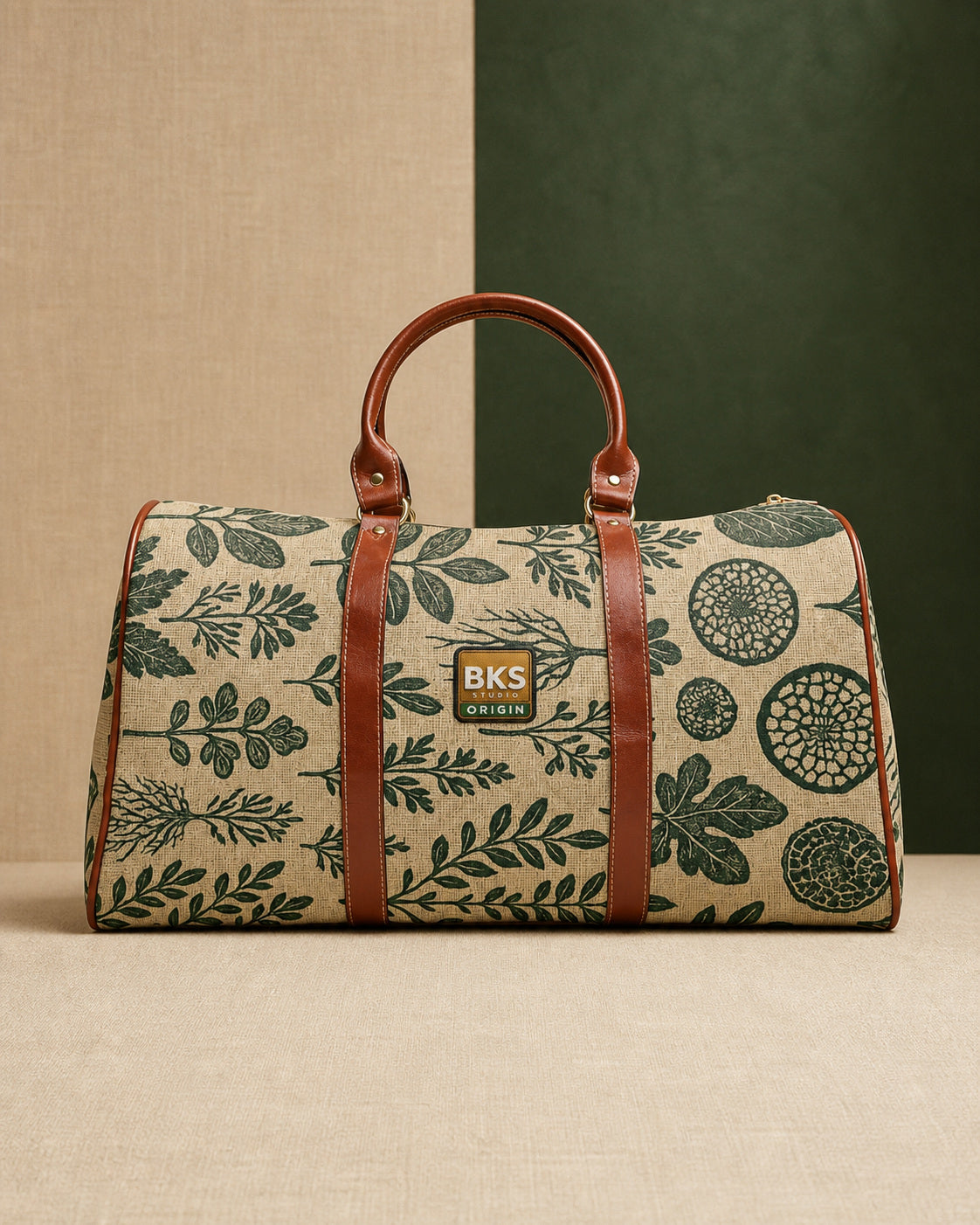BKS Origin Block™ Travel Bag 01_front-studio-4x5